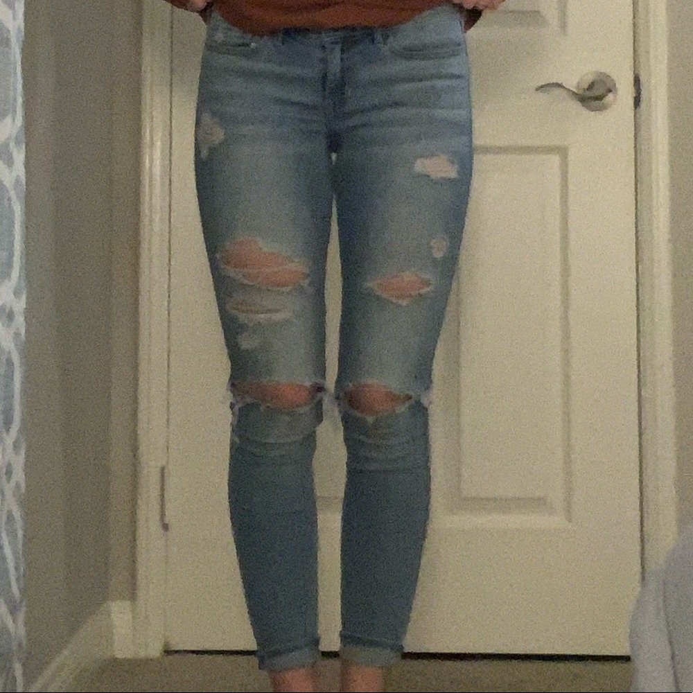 Hollister low rise super skinny cropped jeans
